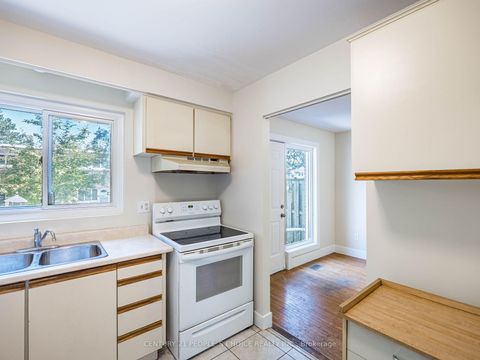 Photo 10 at 16 - 1720 Albion Road, Clairville, Toronto