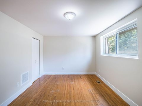 Photo 13 at 16 - 1720 Albion Road, Clairville, Toronto