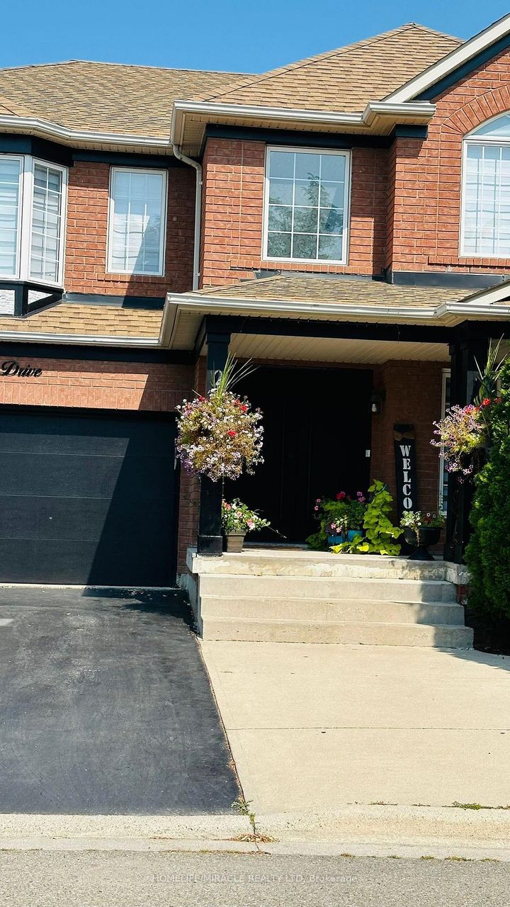 Photo 1 at 28 Bowsfield Drive, Vales of Castlemore, Brampton