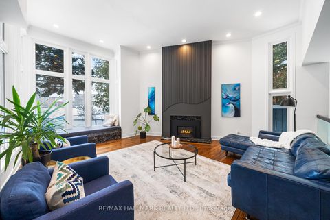 Photo 2 at 97 Clarinda Drive, Bayview Village, Toronto