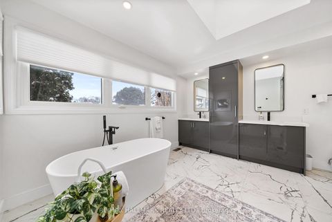 Photo 25 at 97 Clarinda Drive, Bayview Village, Toronto