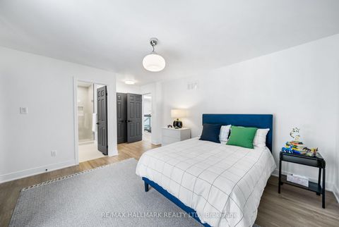 Photo 28 at 97 Clarinda Drive, Bayview Village, Toronto