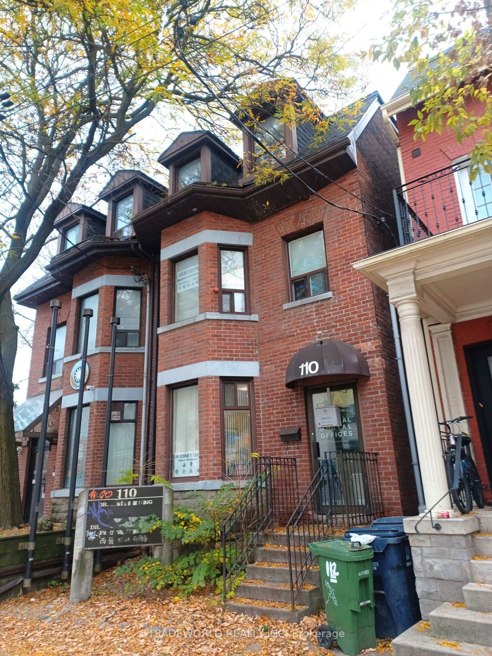 110 Beverley Street, Chinatown, Toronto by Loree Meneguzzi Real Estate 110 Beverley Street, Chinatown, Toronto