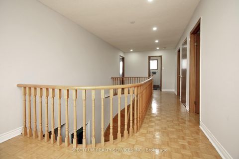 Photo 13 at 22 Kaiser Drive, West Woodbridge, Vaughan