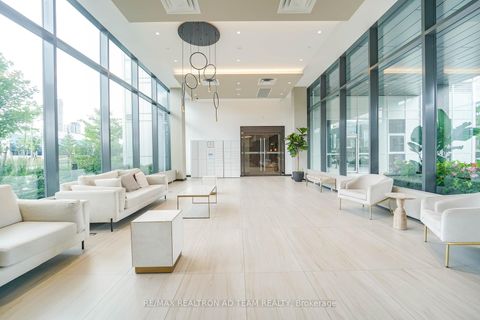 Photo 2 at 717 - 10 Honeycrisp Crescent, Vaughan Corporate Centre, Vaughan