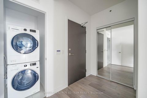 Photo 18 at 717 - 10 Honeycrisp Crescent, Vaughan Corporate Centre, Vaughan