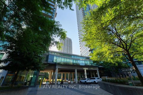 Photo 1 at 961 - 209 Fort York Boulevard, Niagara, Toronto