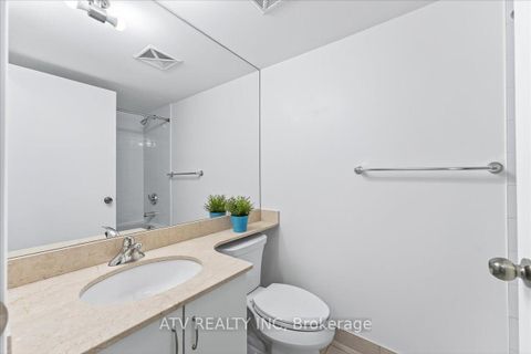 Photo 10 at 961 - 209 Fort York Boulevard, Niagara, Toronto