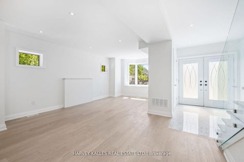 Photo 5 at 101 Clifton Road, Moore Park, Toronto