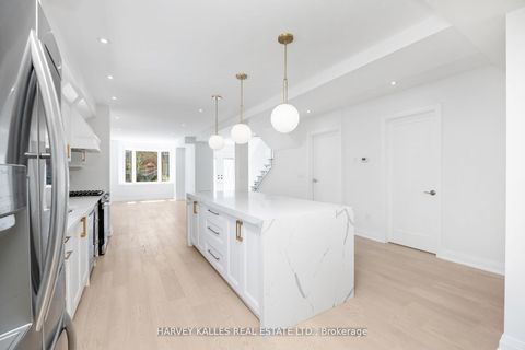 Photo 9 at 101 Clifton Road, Moore Park, Toronto