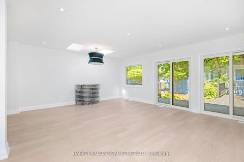 Photo 10 at 101 Clifton Road, Moore Park, Toronto