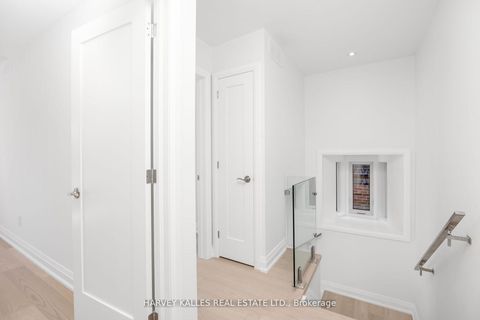 Photo 17 at 101 Clifton Road, Moore Park, Toronto