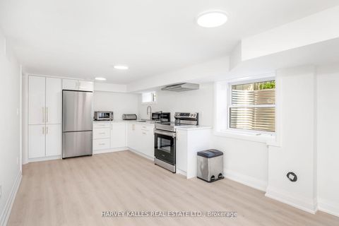 Photo 30 at 101 Clifton Road, Moore Park, Toronto