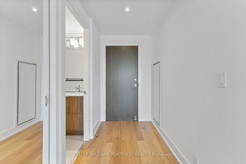 Photo 2 at 310 - 6 Parkwood Avenue, Forest Hill South, Toronto