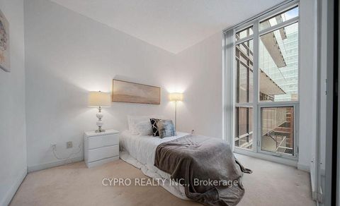 Photo 8 at 601 - 770 BAY Street, Bay Street Corridor, Toronto Photo 8 at 601 - 770 BAY Street, Bay Street Corridor, Toronto