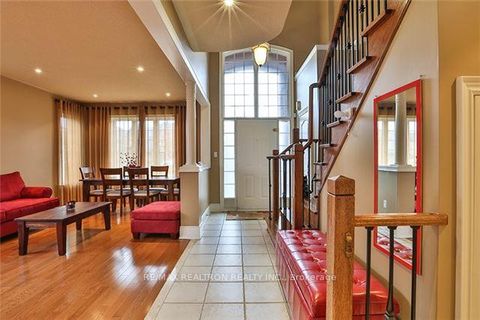 Photo 5 at 148 Tower Hill Road, Jefferson, Richmond Hill Photo 5 at 148 Tower Hill Road, Jefferson, Richmond Hill