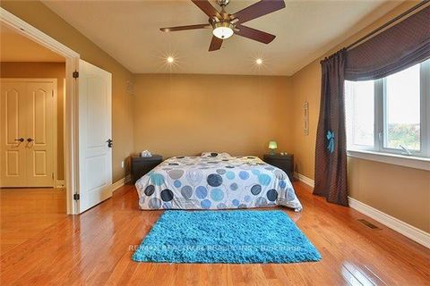 Photo 12 at 148 Tower Hill Road, Jefferson, Richmond Hill Photo 12 at 148 Tower Hill Road, Jefferson, Richmond Hill