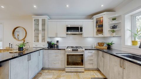 Photo 12 at 34 Edge Park Avenue, Birchmount, Toronto