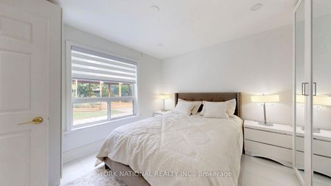 Photo 10 at 4 Boulding Drive, Aurora Heights, Aurora