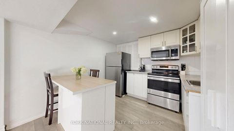 Photo 16 at 4 Boulding Drive, Aurora Heights, Aurora