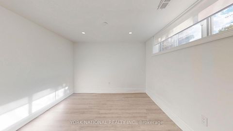 Photo 17 at 4 Boulding Drive, Aurora Heights, Aurora
