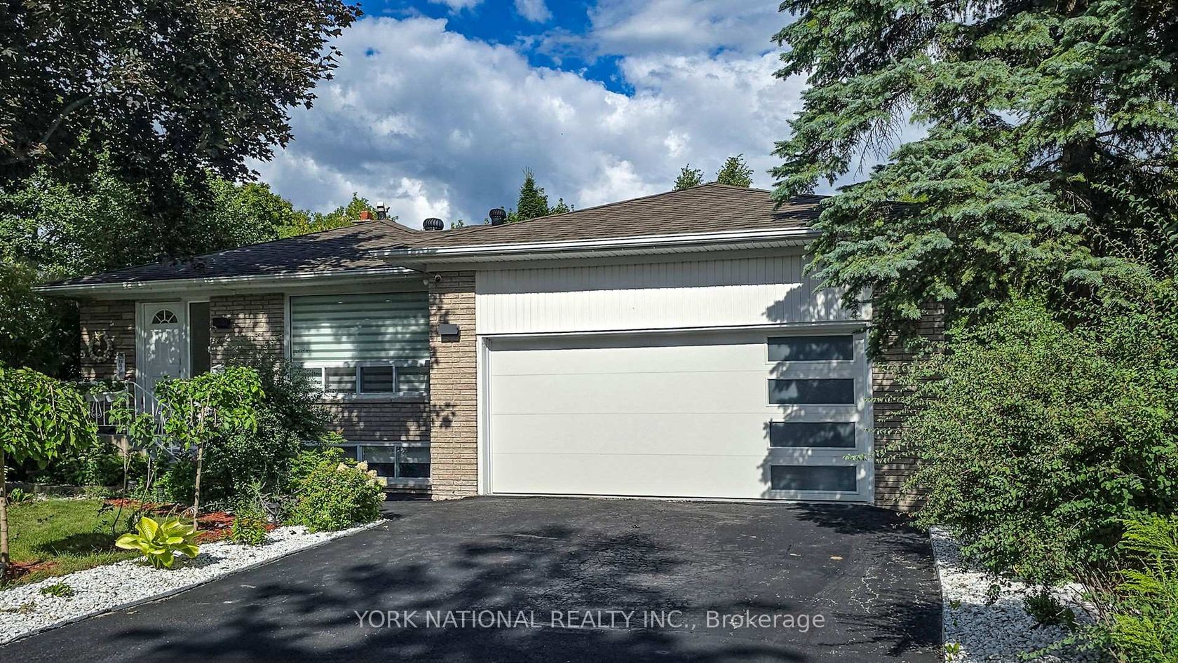 4 Boulding Drive, Aurora Heights, Aurora 