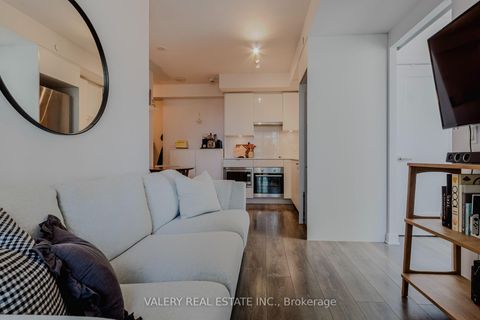 Photo 14 at 712 - 195 Redpath Avenue, Mount Pleasant West, Toronto