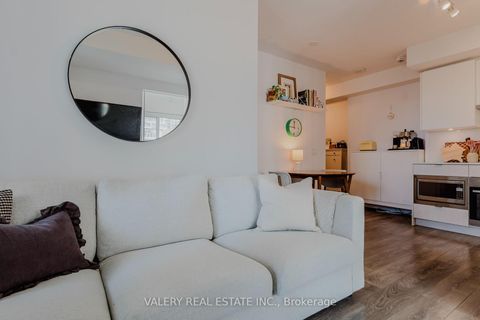 Photo 16 at 712 - 195 Redpath Avenue, Mount Pleasant West, Toronto