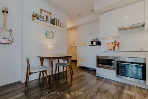 Photo 17 at 712 - 195 Redpath Avenue, Mount Pleasant West, Toronto