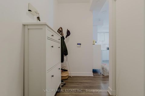 Photo 19 at 712 - 195 Redpath Avenue, Mount Pleasant West, Toronto