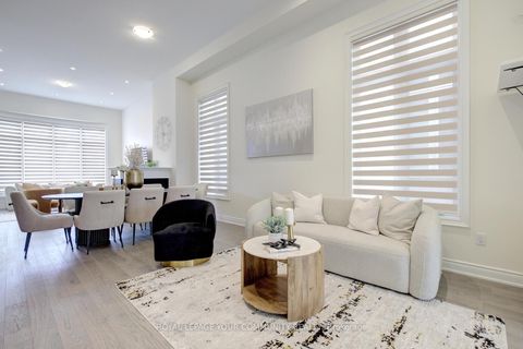 Photo 4 at 152 Stormont Trail, Vellore Village, Vaughan