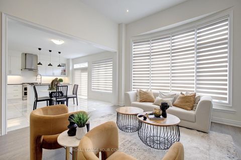 Photo 15 at 152 Stormont Trail, Vellore Village, Vaughan
