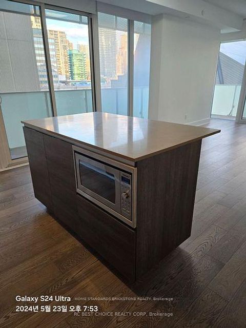 Photo 4 at 605 - 200 Bloor Street W, Annex, Toronto