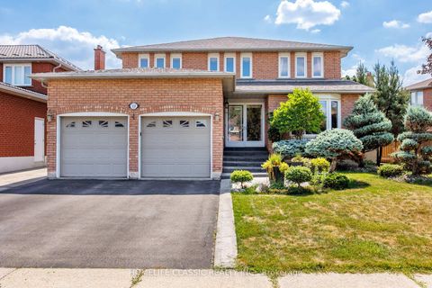 Photo 0 at 133 Medallion Boulevard, West Woodbridge, Vaughan