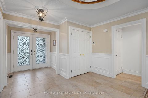Photo 3 at 133 Medallion Boulevard, West Woodbridge, Vaughan