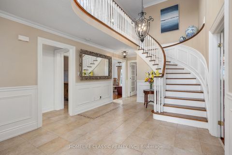 Photo 4 at 133 Medallion Boulevard, West Woodbridge, Vaughan