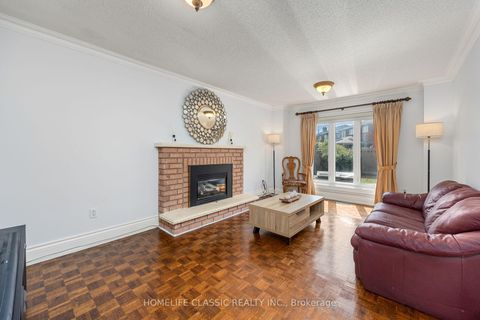 Photo 14 at 133 Medallion Boulevard, West Woodbridge, Vaughan