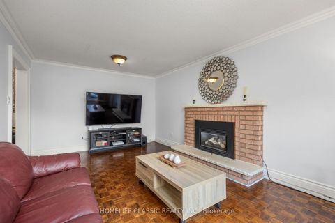 Photo 15 at 133 Medallion Boulevard, West Woodbridge, Vaughan