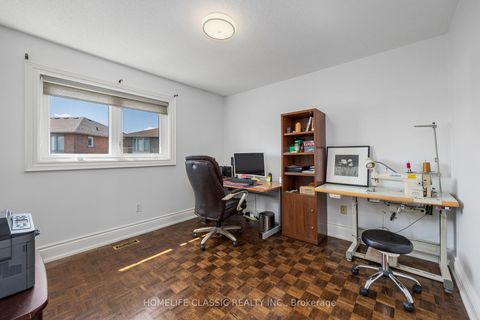 Photo 30 at 133 Medallion Boulevard, West Woodbridge, Vaughan