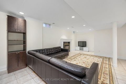 Photo 35 at 133 Medallion Boulevard, West Woodbridge, Vaughan
