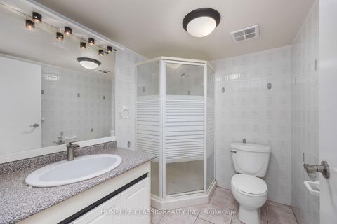 Photo 38 at 133 Medallion Boulevard, West Woodbridge, Vaughan