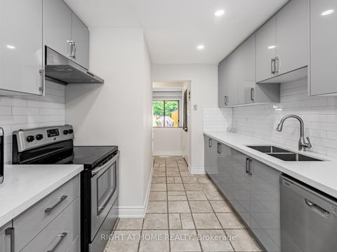 Photo 9 at 1129 Beechnut Road, CV Clearview, Oakville