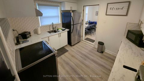 Photo 1 at 120 Edinborough Court, Smythe, Toronto