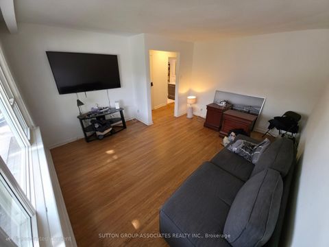 Photo 4 at 120 Edinborough Court, Smythe, Toronto