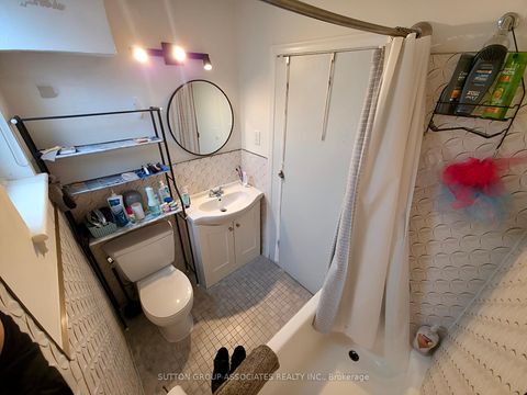 Photo 5 at 120 Edinborough Court, Smythe, Toronto Photo 5 at 120 Edinborough Court, Smythe, Toronto