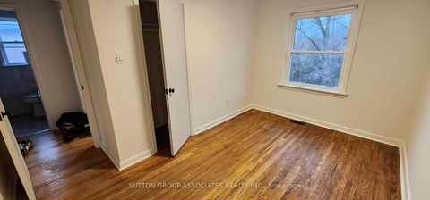 Photo 10 at 120 Edinborough Court, Smythe, Toronto