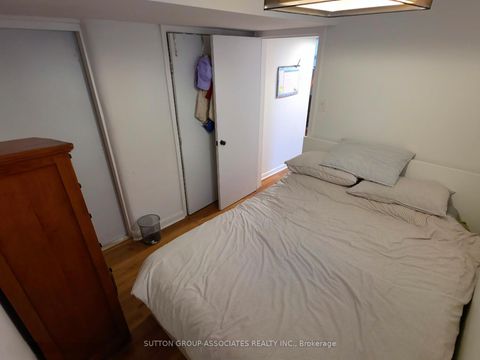 Photo 13 at 120 Edinborough Court, Smythe, Toronto