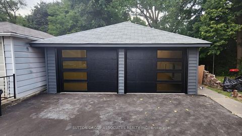 Photo 15 at 120 Edinborough Court, Smythe, Toronto