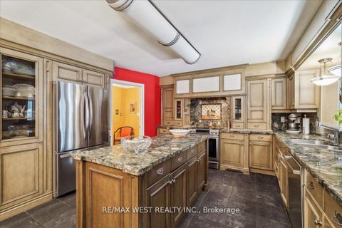 Photo 9 at 190 Sandys Drive, East Woodbridge, Vaughan