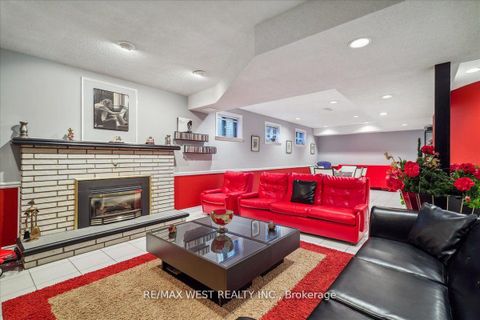 Photo 19 at 190 Sandys Drive, East Woodbridge, Vaughan